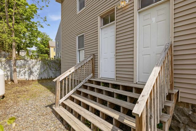 9 Central Street, Newmarket, NH 03857