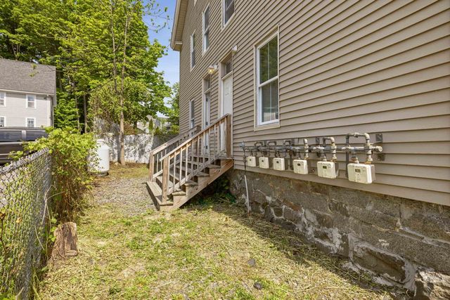 9 Central Street, Newmarket, NH 03857