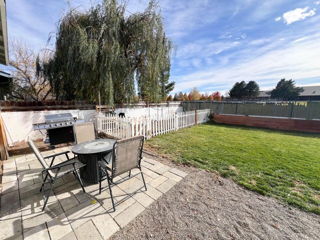 2922 SW Metolius Avenue, Redmond, OR 97756