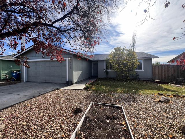 2922 SW Metolius Avenue, Redmond, OR 97756