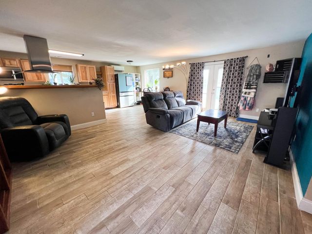 2922 SW Metolius Avenue, Redmond, OR 97756