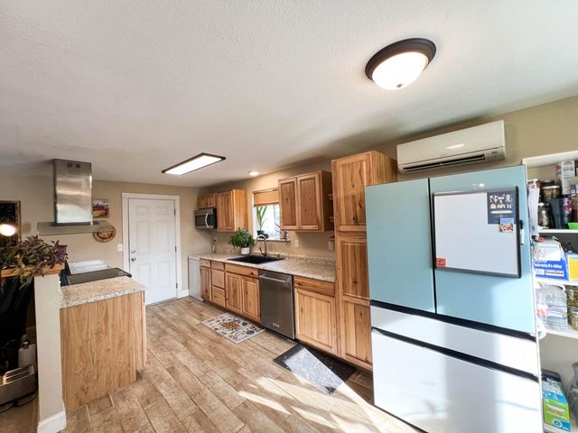 2922 SW Metolius Avenue, Redmond, OR 97756