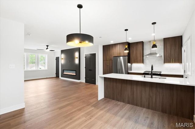 8100 Delmar Boulevard 2W, St Louis, MO 63130