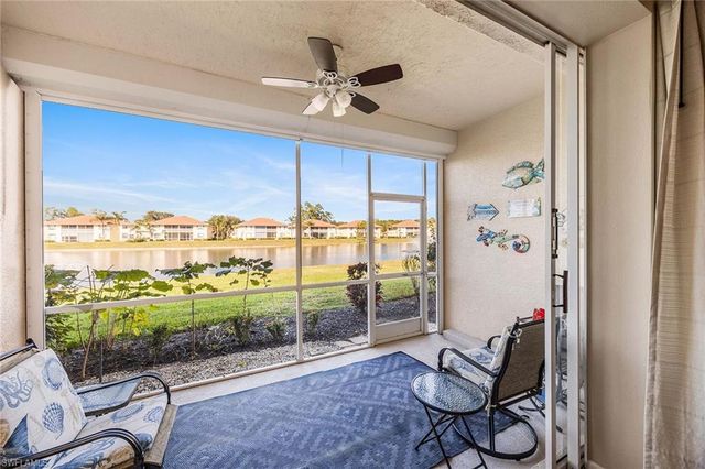 280 Robin Hood CIR # 102, Naples, FL 34104