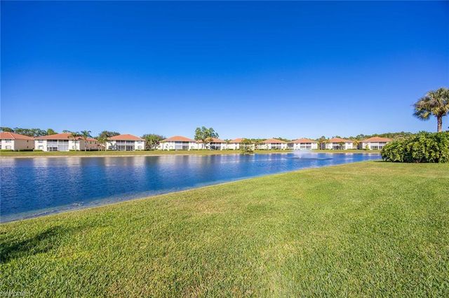 280 Robin Hood CIR # 102, Naples, FL 34104