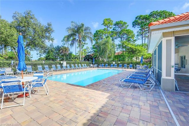 280 Robin Hood CIR # 102, Naples, FL 34104