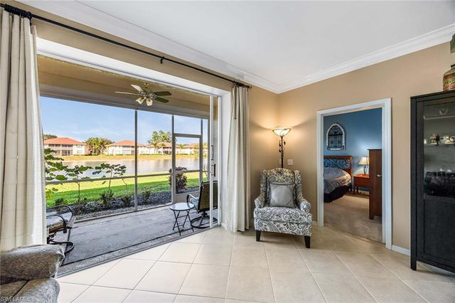 280 Robin Hood CIR # 102, Naples, FL 34104