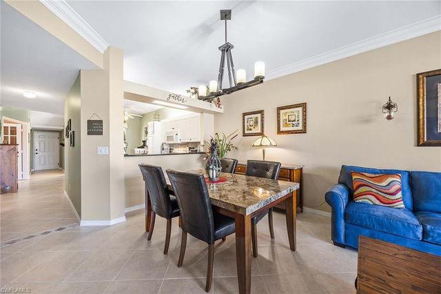 280 Robin Hood CIR # 102, Naples, FL 34104