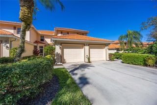 280 Robin Hood CIR # 102, Naples, FL 34104