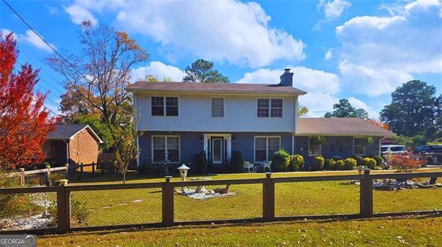 2303 COUNTRY CLUB Drive SE, Conyers, GA 30013