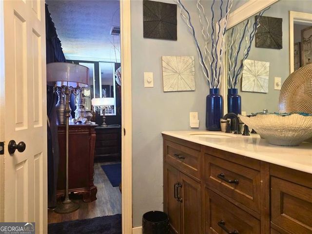 2303 COUNTRY CLUB Drive SE, Conyers, GA 30013