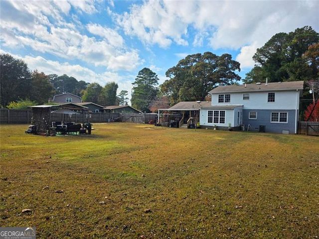 2303 COUNTRY CLUB Drive SE, Conyers, GA 30013