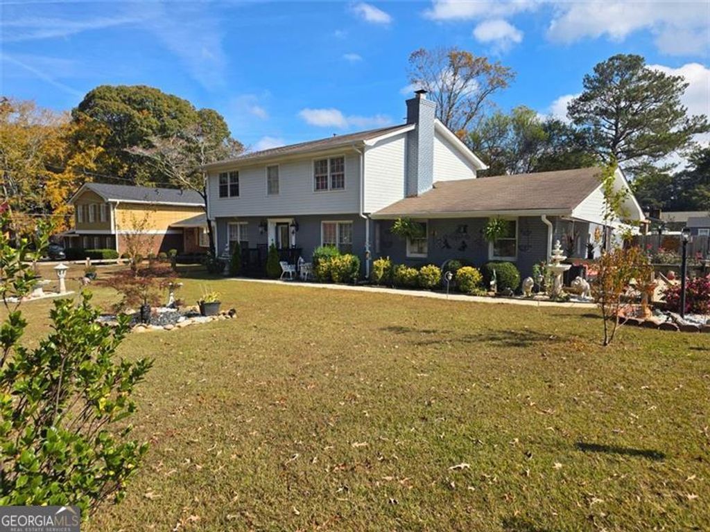 2303 COUNTRY CLUB Drive SE, Conyers, GA 30013