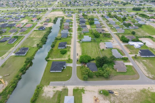 1321 NE 19 TERRACE, Cape Coral, FL 33909