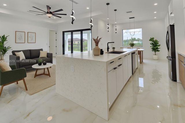 1321 NE 19 TERRACE, Cape Coral, FL 33909