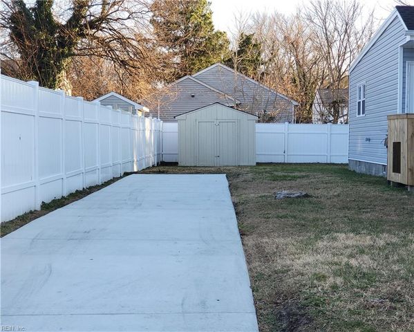 1040 30th ST, Newport News, VA 23607