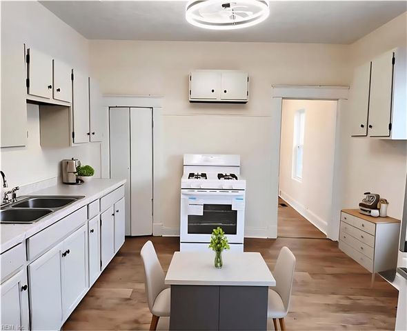 1040 30th ST, Newport News, VA 23607
