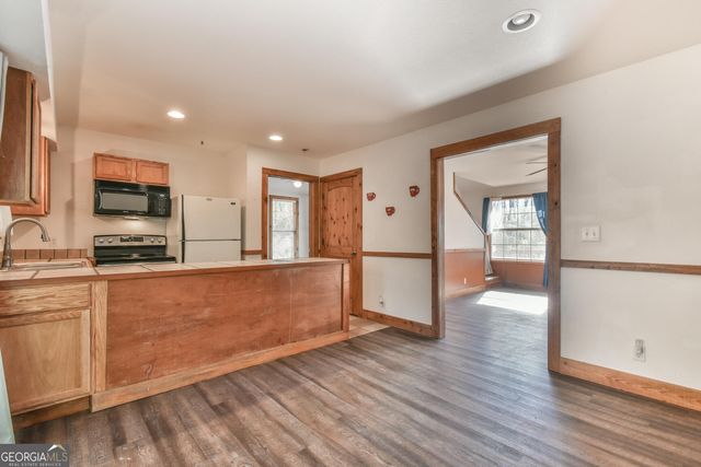 1216 Bugscuffle Road, Hiawassee, GA 30546