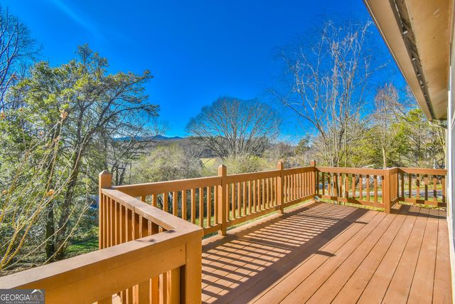 1216 Bugscuffle Road, Hiawassee, GA 30546