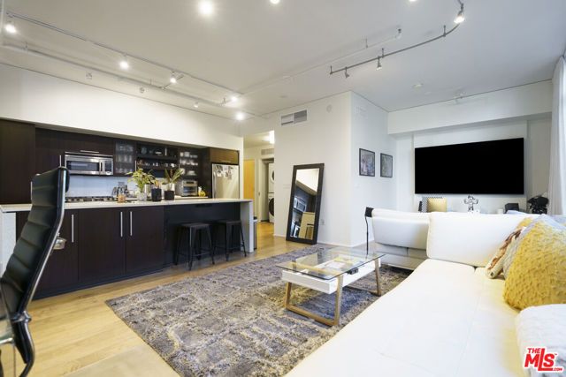 1100 S Hope Street 515, Los Angeles, CA 90015