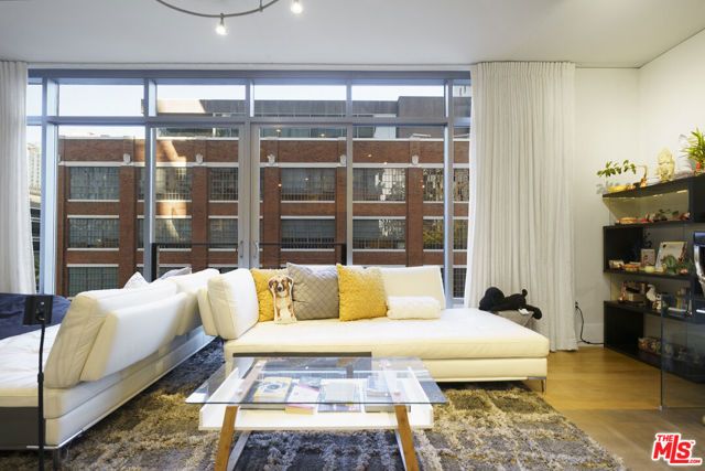 1100 S Hope Street 515, Los Angeles, CA 90015