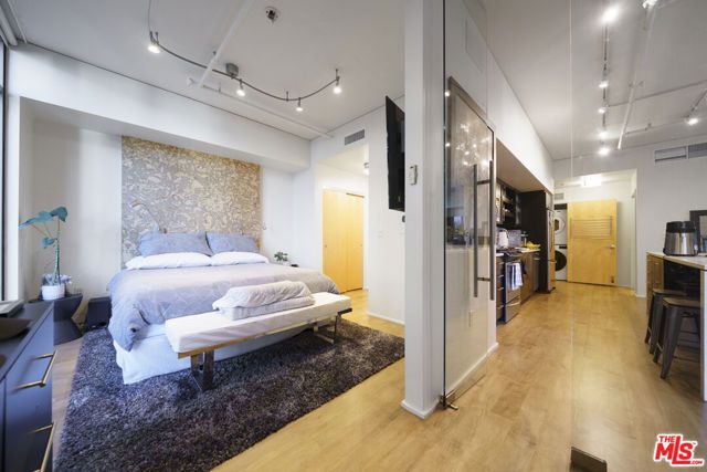 1100 S Hope Street 515, Los Angeles, CA 90015