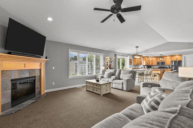 4807 N FUJI DRIVE, Appleton, WI 54913