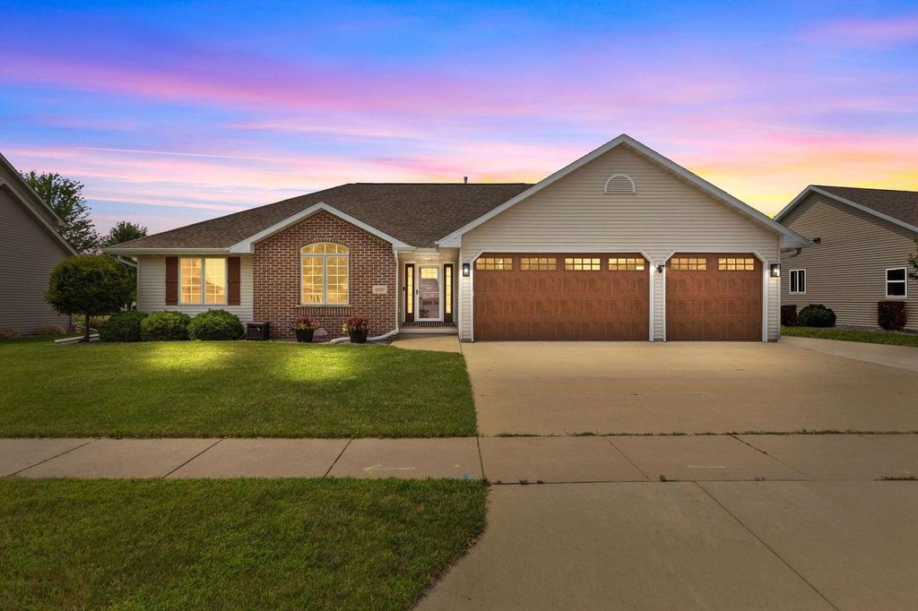 4807 N FUJI DRIVE, Appleton, WI 54913