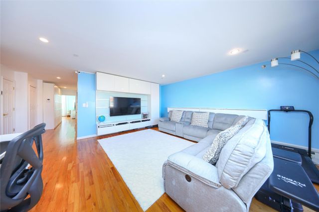 1559 W 6th Street 6A, Brooklyn, NY 11204
