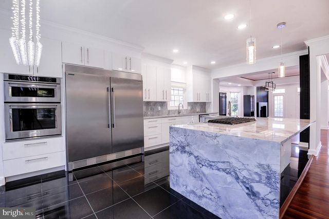 1628 GREAT FALLS ST, Mclean, VA 22101