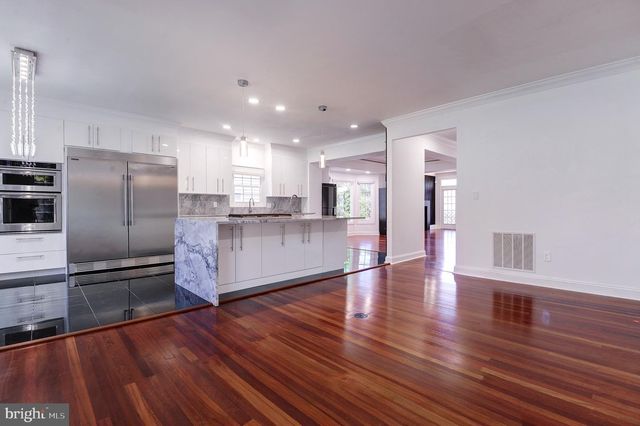 1628 GREAT FALLS ST, Mclean, VA 22101