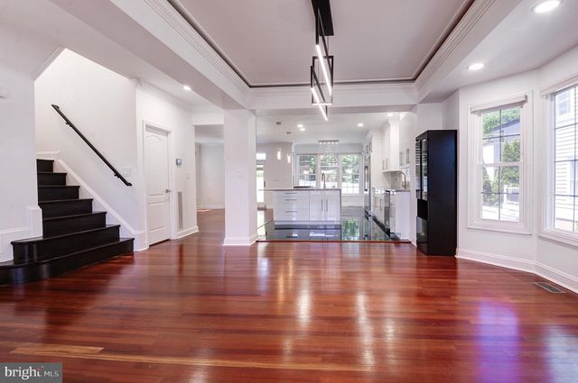 1628 GREAT FALLS ST, Mclean, VA 22101