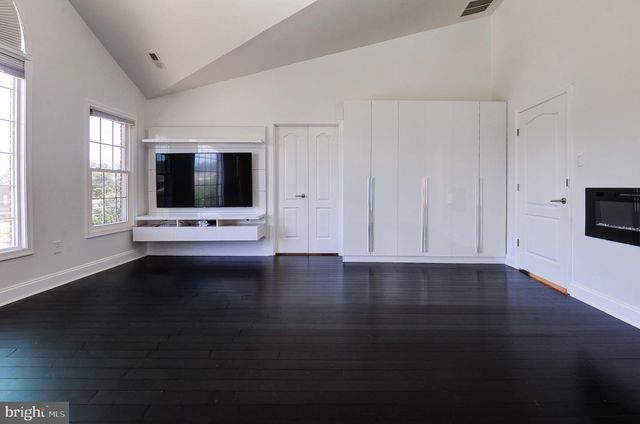 1628 GREAT FALLS ST, Mclean, VA 22101