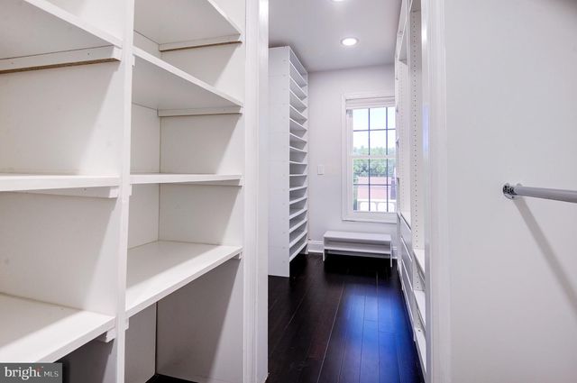 1628 GREAT FALLS ST, Mclean, VA 22101