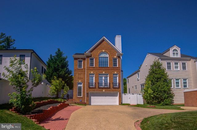 1628 GREAT FALLS ST, Mclean, VA 22101