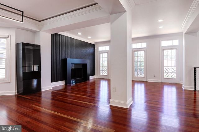 1628 GREAT FALLS ST, Mclean, VA 22101