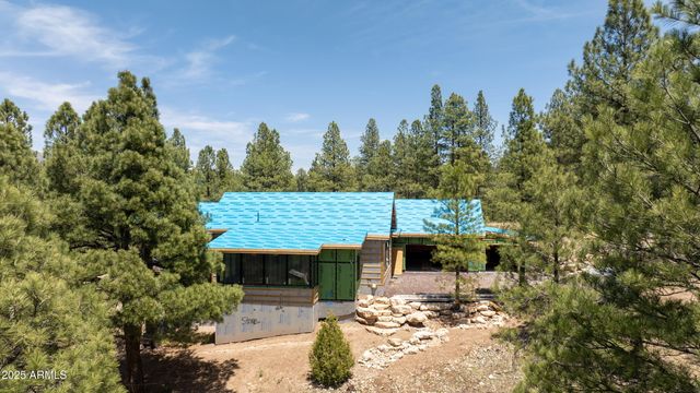2911 S SOLITARIES CANYON Drive, Flagstaff, AZ 86005