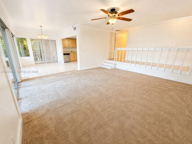 4850 SW 63rd Ter 224, Davie, FL 33314