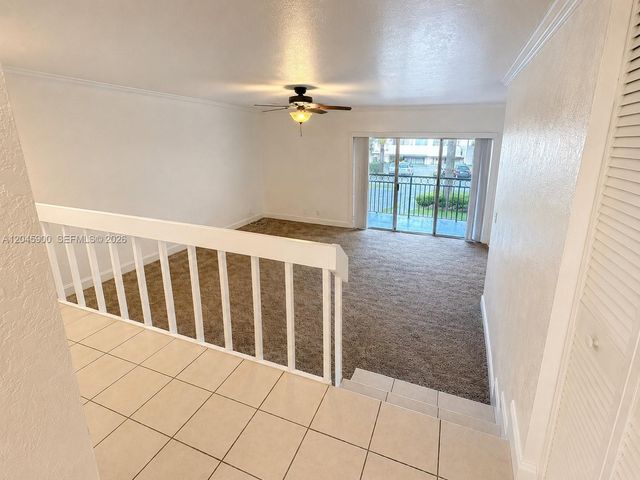 4850 SW 63rd Ter 224, Davie, FL 33314