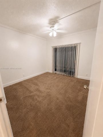 4850 SW 63rd Ter 224, Davie, FL 33314