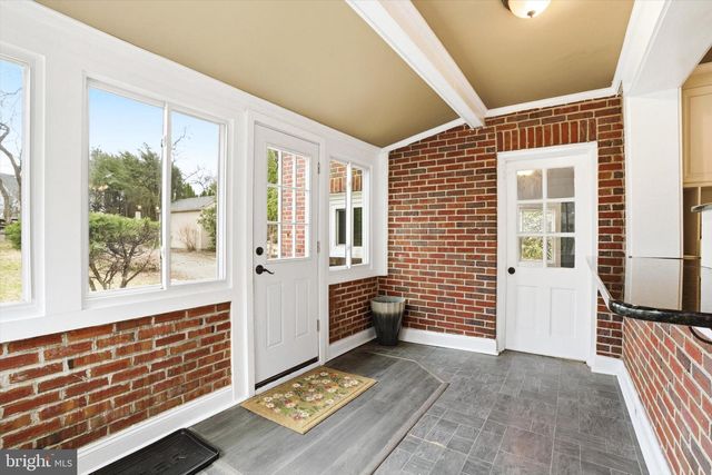 30 UPPER FERRY RD, Ewing, NJ 08628