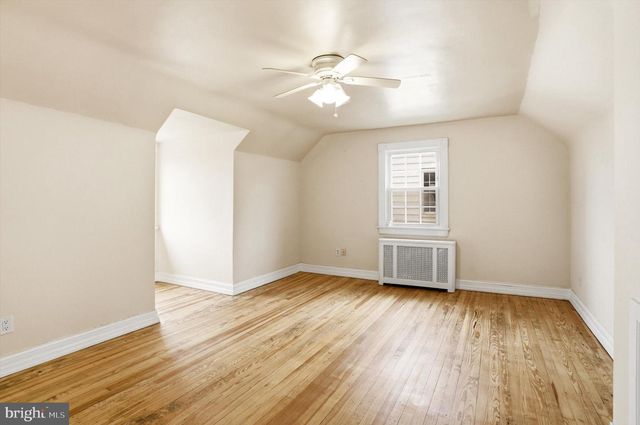 30 UPPER FERRY RD, Ewing, NJ 08628