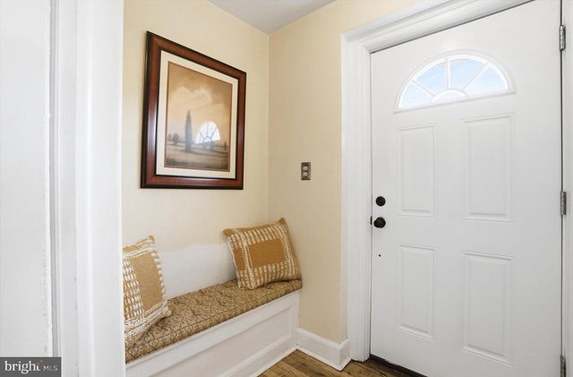 30 UPPER FERRY RD, Ewing, NJ 08628