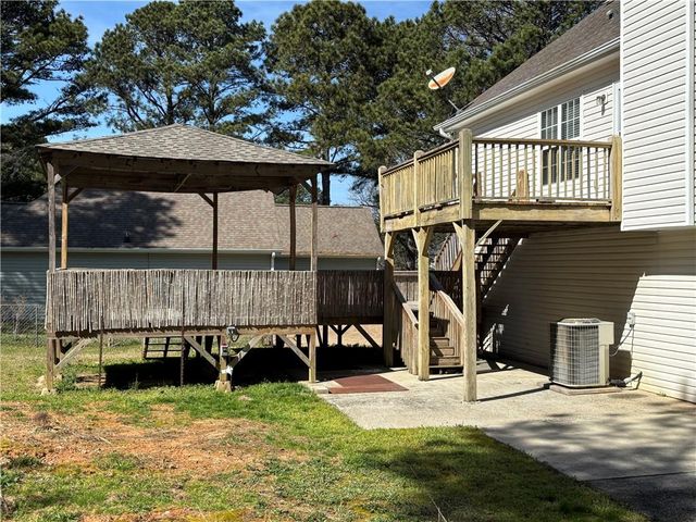 2775 Emerald Springs Drive, Lawrenceville, GA 30045