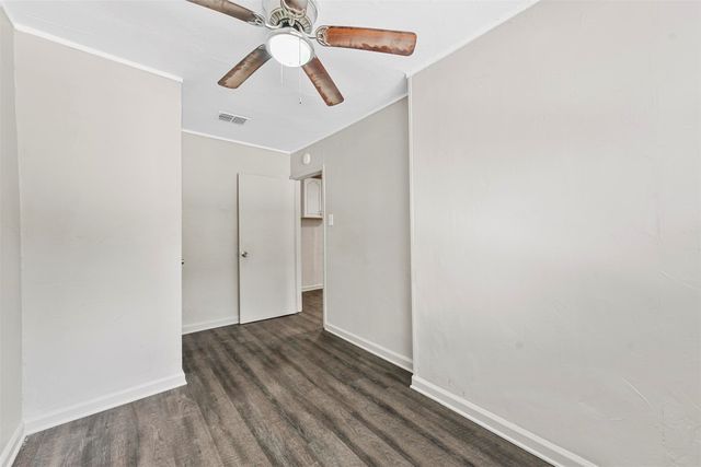 2717 Townsend Drive, Fort Worth, TX 76110
