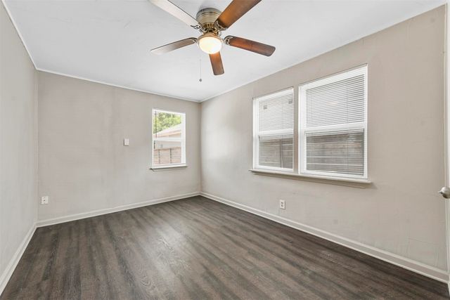 2717 Townsend Drive, Fort Worth, TX 76110