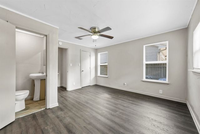 2717 Townsend Drive, Fort Worth, TX 76110