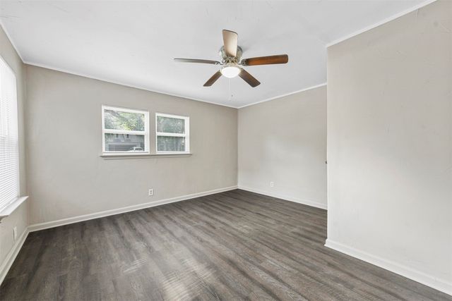2717 Townsend Drive, Fort Worth, TX 76110