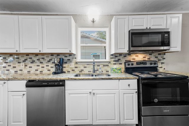 2717 Townsend Drive, Fort Worth, TX 76110