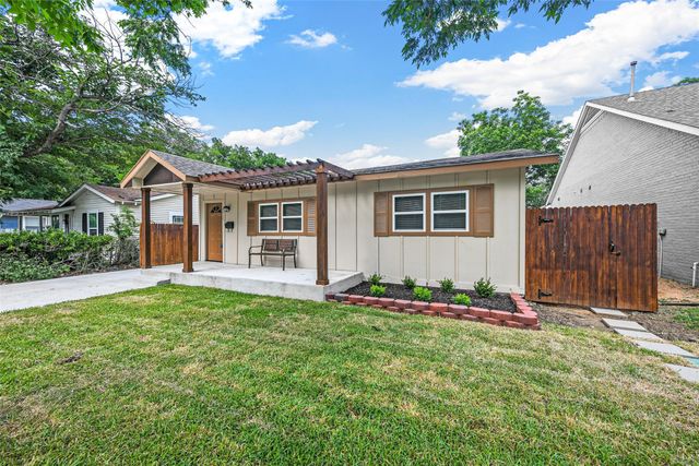 2717 Townsend Drive, Fort Worth, TX 76110